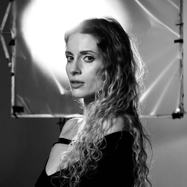 KARYN - сині очі